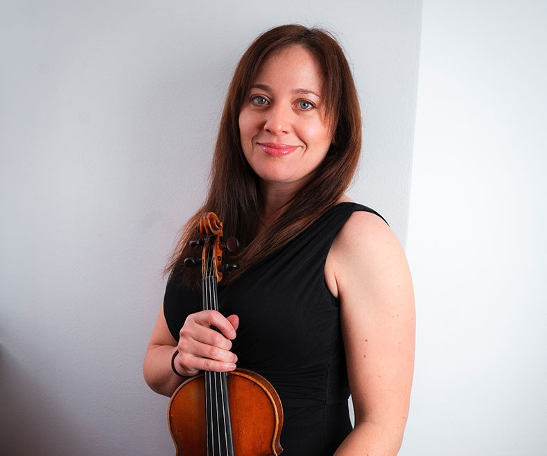 Yelizaveta Pruska - I. housle, koncertní mistr